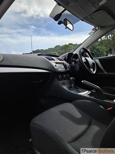 2013 Mazda Axela - Thumbnail