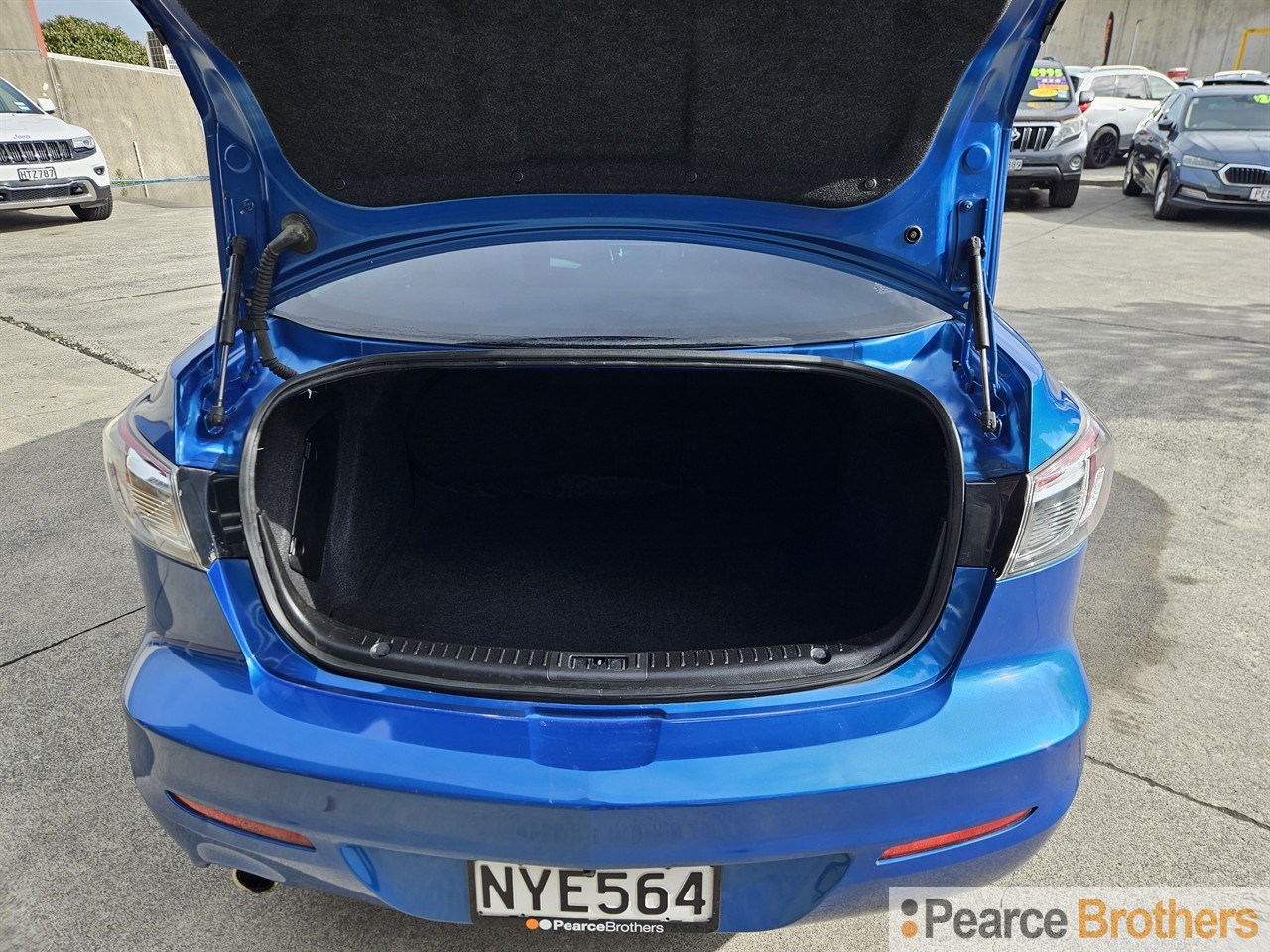 2013 Mazda Axela