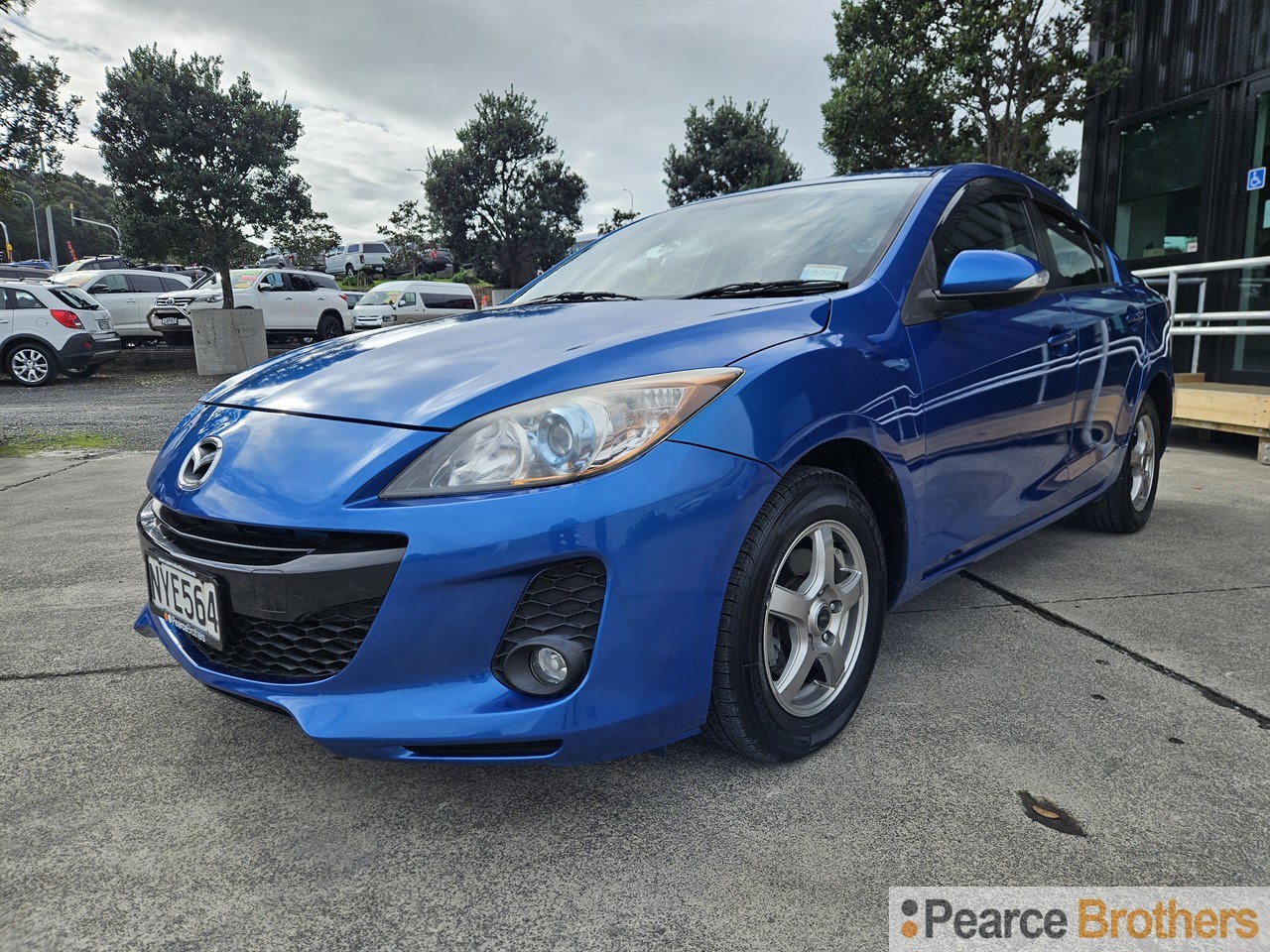 2013 Mazda Axela