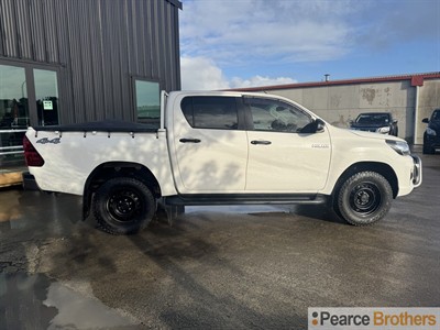2020 Toyota Hilux - Thumbnail