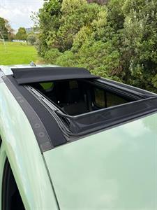 2023 Land Rover DEFENDER - Thumbnail