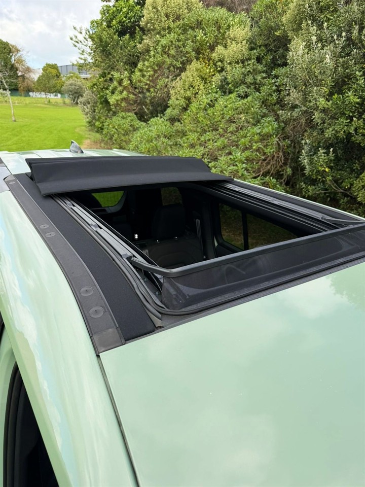 2023 Land Rover DEFENDER