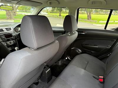 2014 Suzuki Swift - Thumbnail