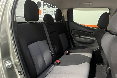 2017 Mitsubishi Triton - Thumbnail