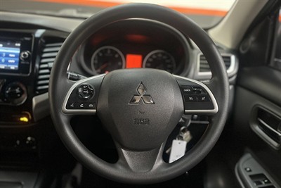 2017 Mitsubishi Triton - Thumbnail