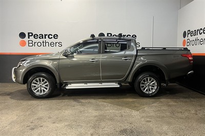 2017 Mitsubishi Triton - Thumbnail