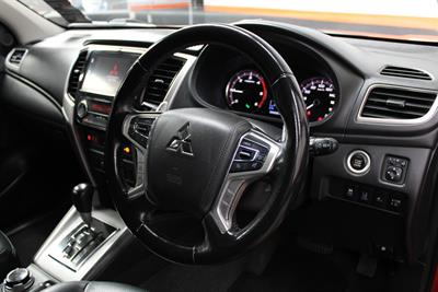 2020 Mitsubishi Triton - Thumbnail