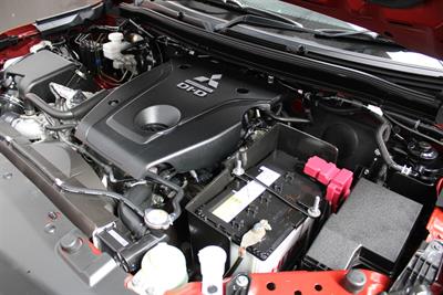 2020 Mitsubishi Triton - Thumbnail