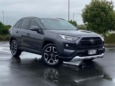 2019 Toyota RAV4 - Thumbnail