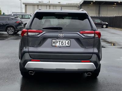 2019 Toyota RAV4 - Thumbnail