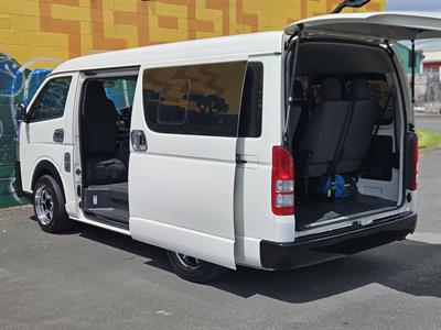 2017 Toyota Hiace - Thumbnail