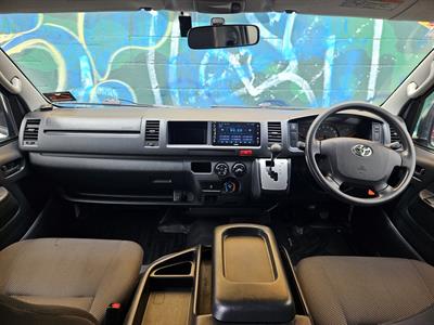 2017 Toyota Hiace - Thumbnail