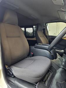 2017 Toyota Hiace - Thumbnail