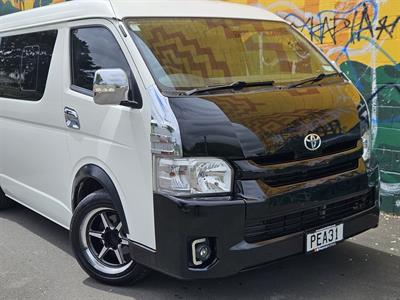 2017 Toyota Hiace - Thumbnail