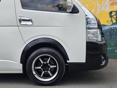 2017 Toyota Hiace - Thumbnail