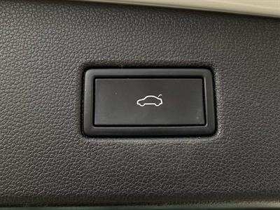 2021 Volkswagen Tiguan - Thumbnail