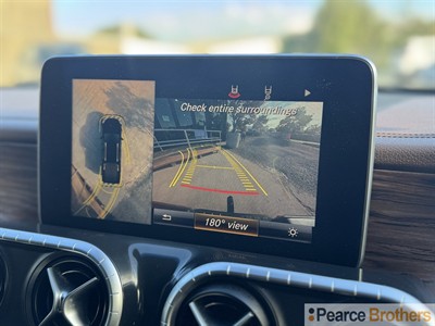 2019 Mercedes-Benz X-Class - Thumbnail