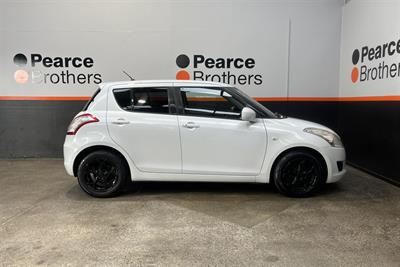2011 Suzuki Swift - Thumbnail