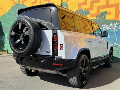 2022 Land Rover DEFENDER - Thumbnail