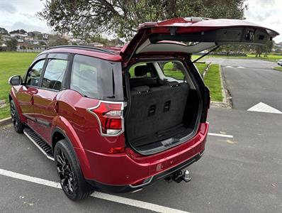 2022 Mahindra XUV500 - Thumbnail