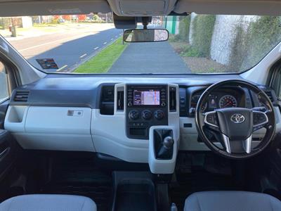 2020 Toyota Hiace - Thumbnail