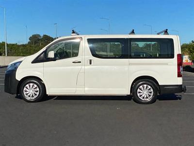 2020 Toyota Hiace - Thumbnail
