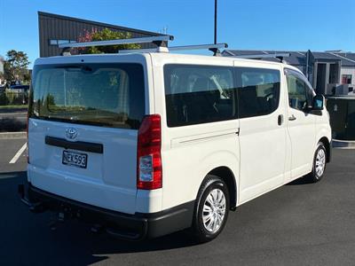 2020 Toyota Hiace - Thumbnail