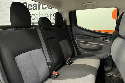2018 Mitsubishi Triton - Thumbnail