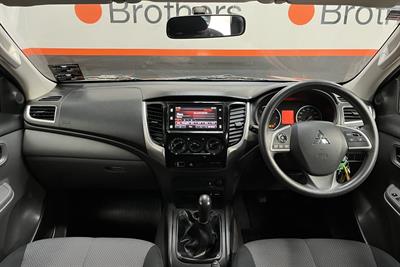 2018 Mitsubishi Triton - Thumbnail