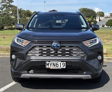 2020 Toyota RAV4 - Thumbnail