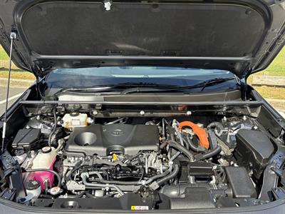 2020 Toyota RAV4 - Thumbnail