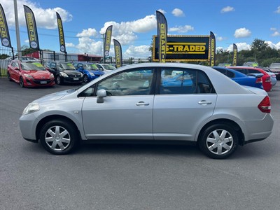 2010 Nissan Tiida - Thumbnail