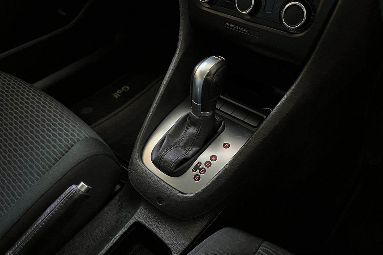 2011 Volkswagen GOLF