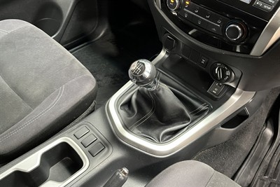 2019 Nissan Navara - Thumbnail