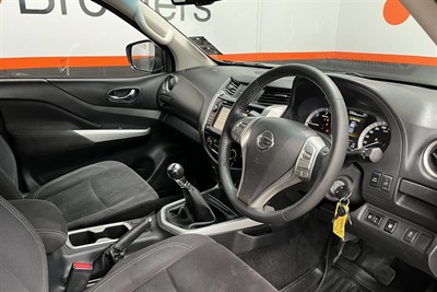 2019 Nissan Navara - Thumbnail