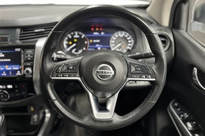 2021 Nissan Navara - Thumbnail