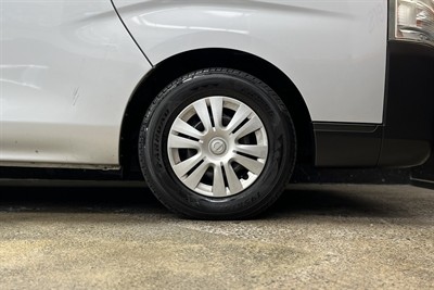 2016 Nissan Nv350 - Thumbnail