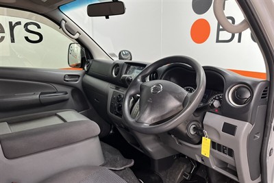2016 Nissan Nv350 - Thumbnail
