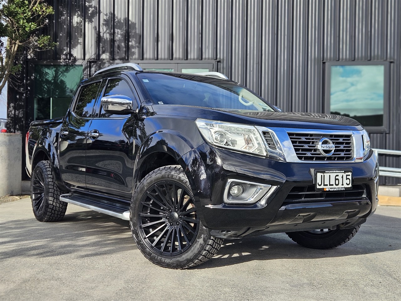2015 Nissan Navara