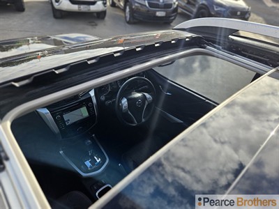 2015 Nissan Navara - Thumbnail