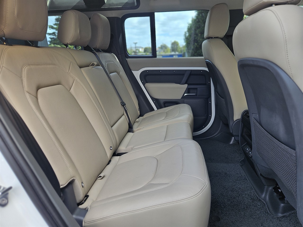 2023 Land Rover Defender