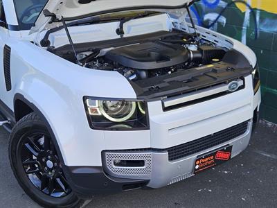 2023 Land Rover Defender - Thumbnail