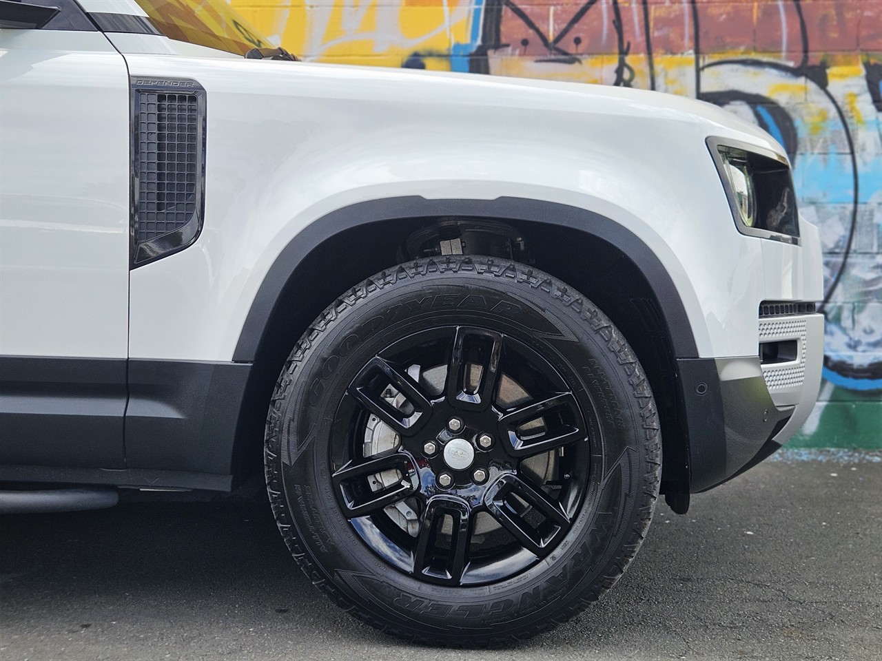 2023 Land Rover Defender