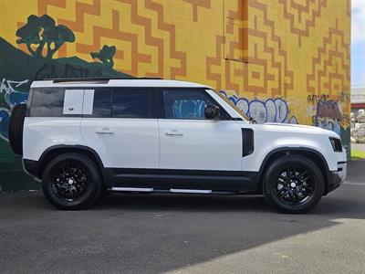 2023 Land Rover Defender - Thumbnail