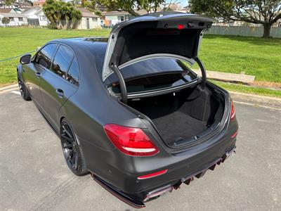 2017 Mercedes-Benz E 63 - Thumbnail