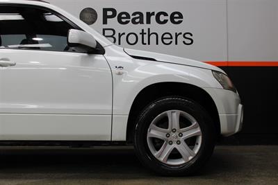 2008 Suzuki Grand Vitara - Thumbnail