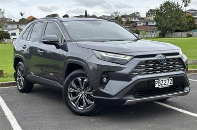 2022 Toyota RAV4 - Thumbnail