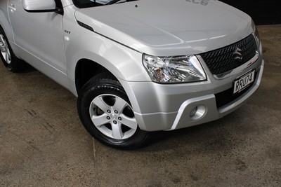2008 Suzuki Grand Vitara - Thumbnail