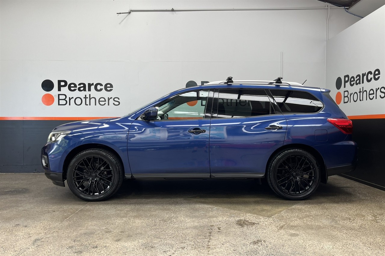 2017 Nissan Pathfinder