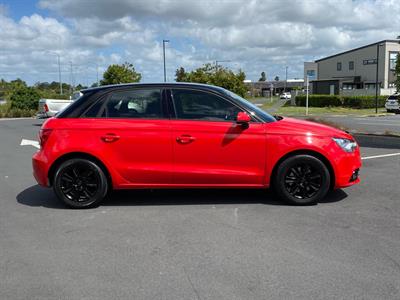 2012 Audi A1 - Thumbnail